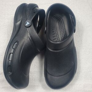 Crocs Mens 11 Slip Resistant Shoes Bistro Clogs Nurse Chef Work Closed Toe Black